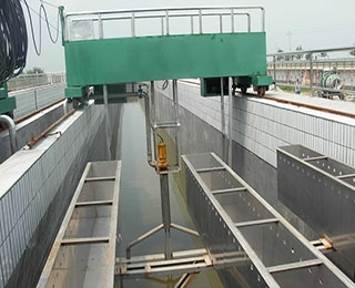 行車（chē）式吸泥機